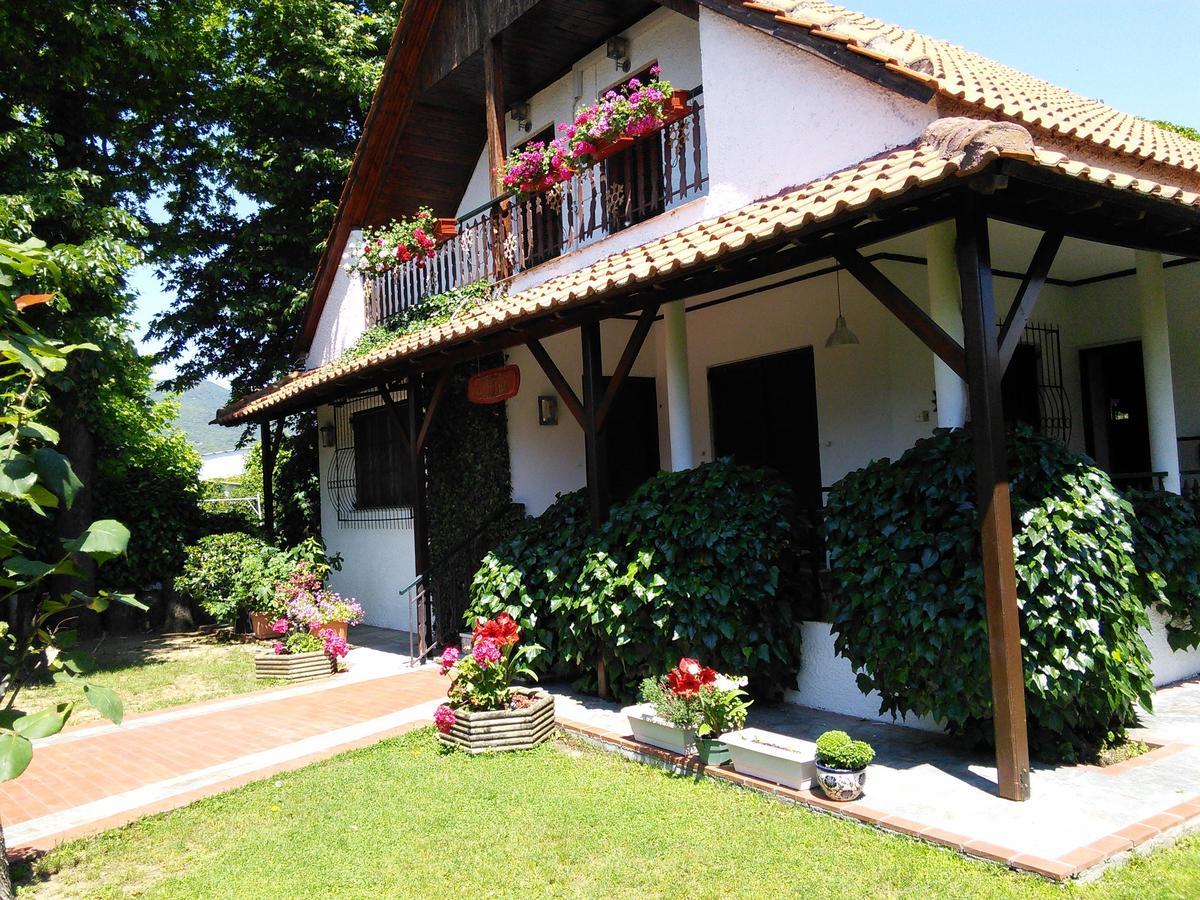 Villa Afroditi Vrasná Buitenkant foto